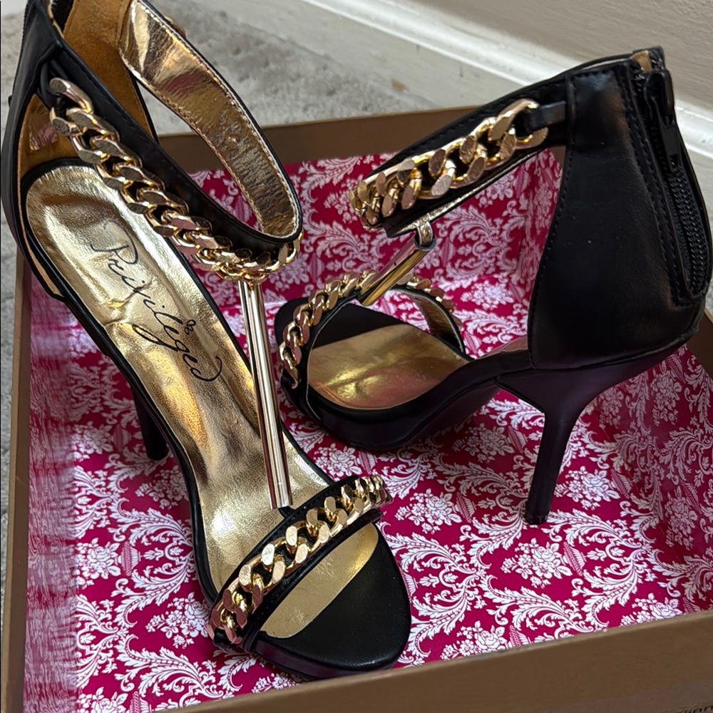 Black and Gold Chain Detail Heels